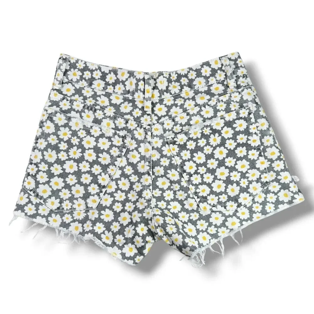 Zara High Rise Daisy Denim Shorts Button Fly Size 0 Cottagecore Coastal Resort